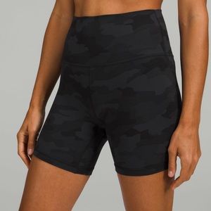 Lululemon 6” Align Shorts in Heritage 365 Camo Deep Coal Multi